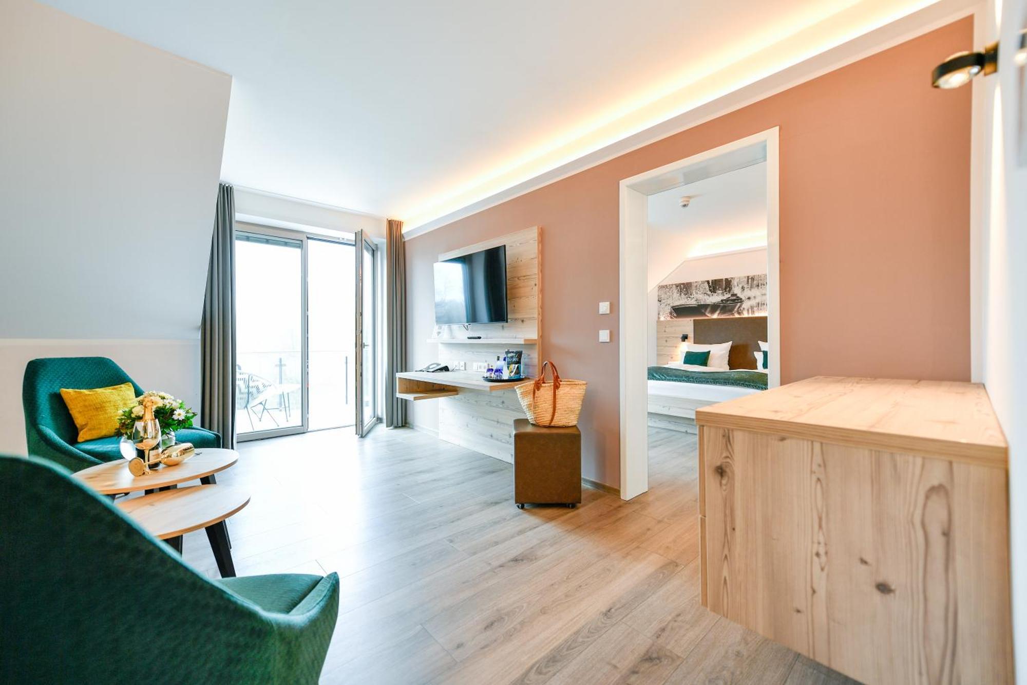 Hotel - &